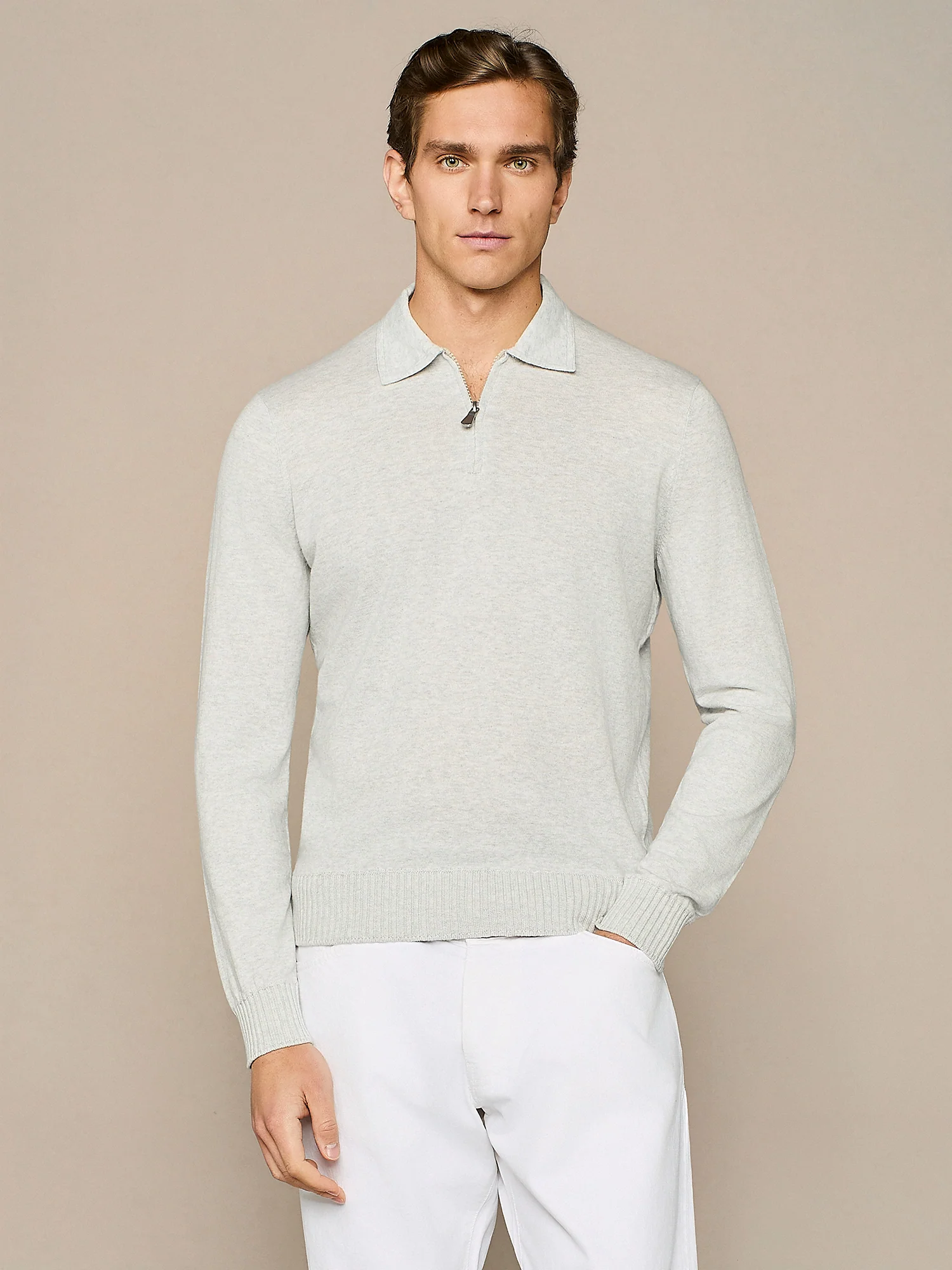 LEISURE WEAR